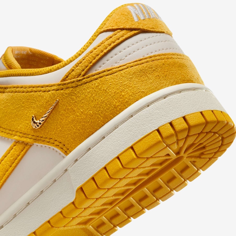 Tênis Nike Dunk Low Feminino - Foto 8