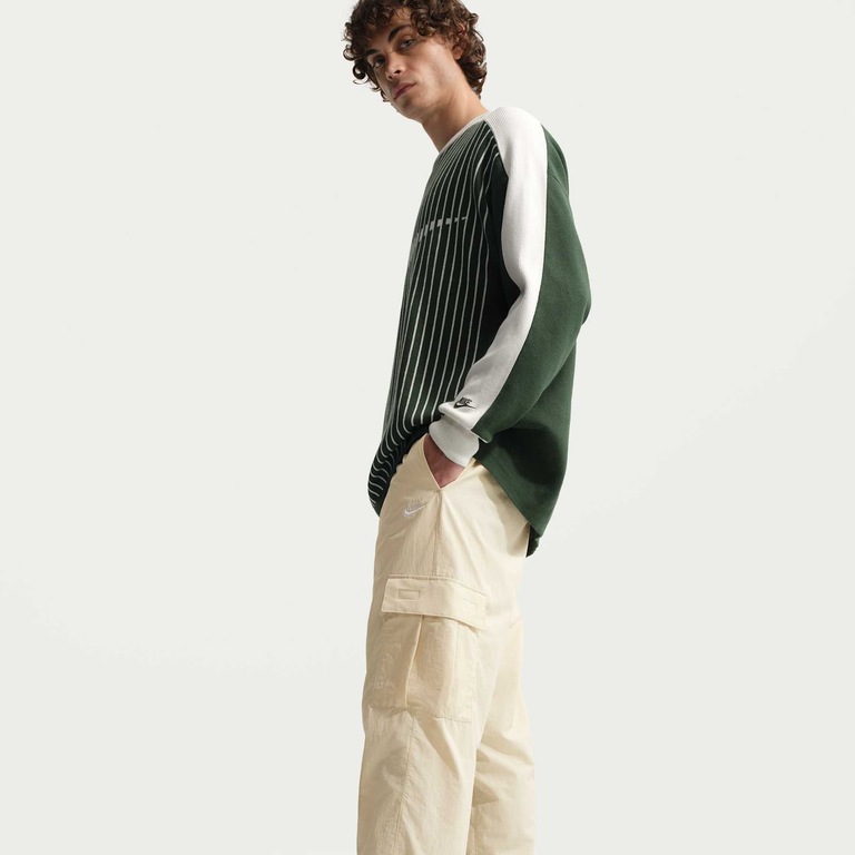 Calça Nike Club Woven Masculina - Foto 4