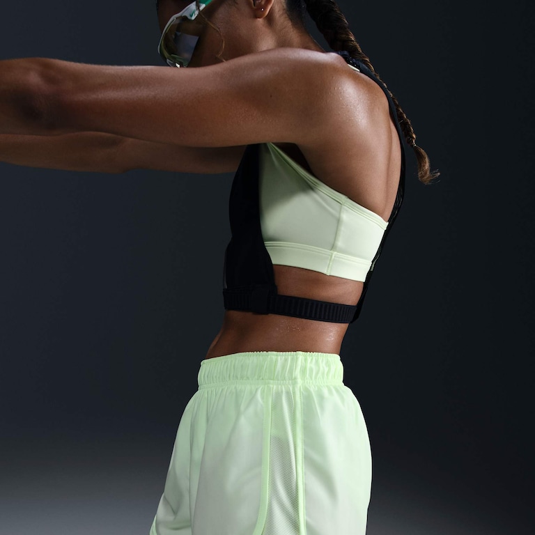 Shorts Nike Dri-FIT Tempo Feminino - Foto 3