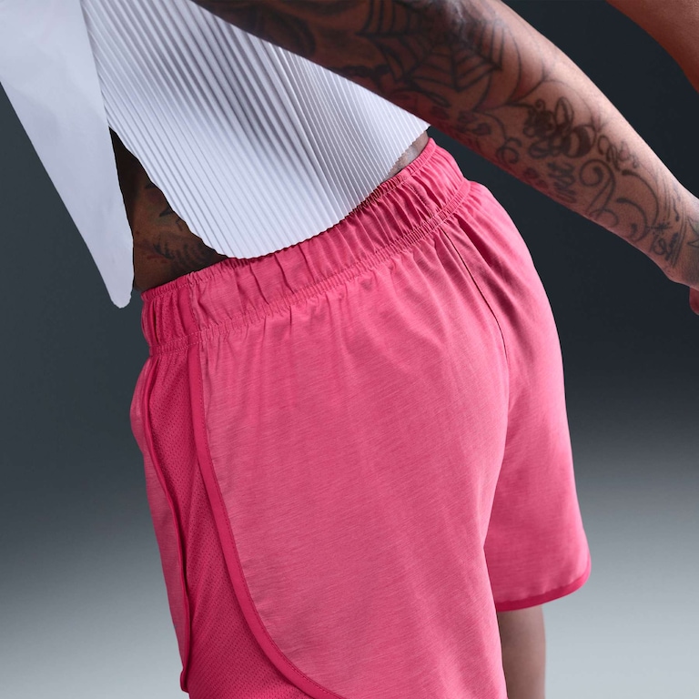 Shorts Nike Dri-FIT Tempo Feminino - Foto 3