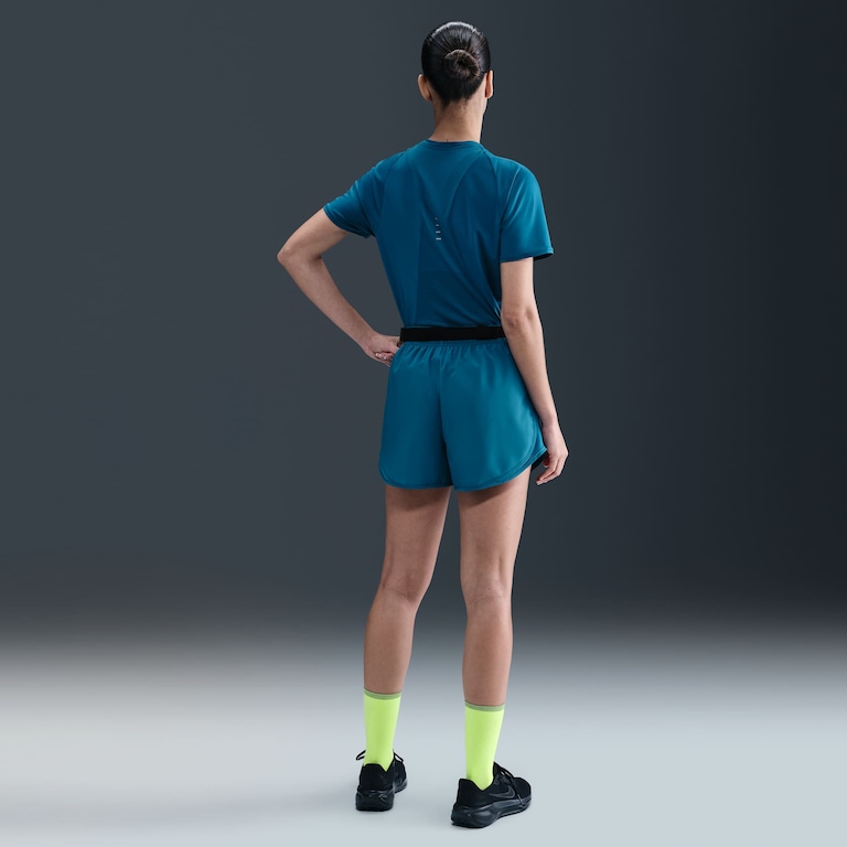 Shorts Nike Dri-FIT Tempo Feminino - Foto 4