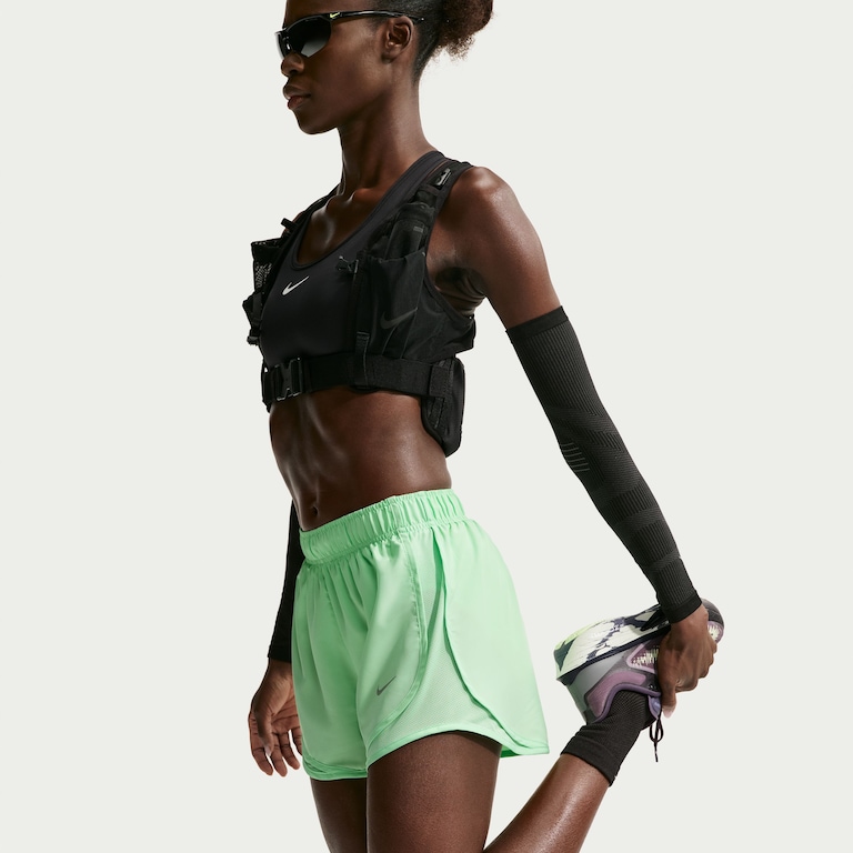 Shorts Nike Dri-FIT Tempo Feminino - Foto 2