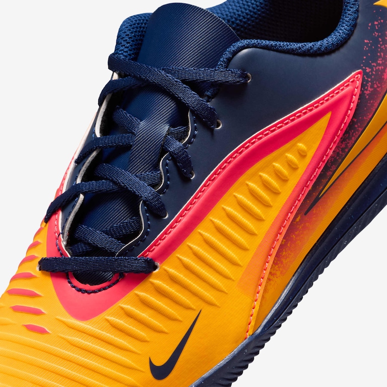 Chuteira Futsal Erling Haaland Nike Phantom 6 Club Infantil - Foto 7