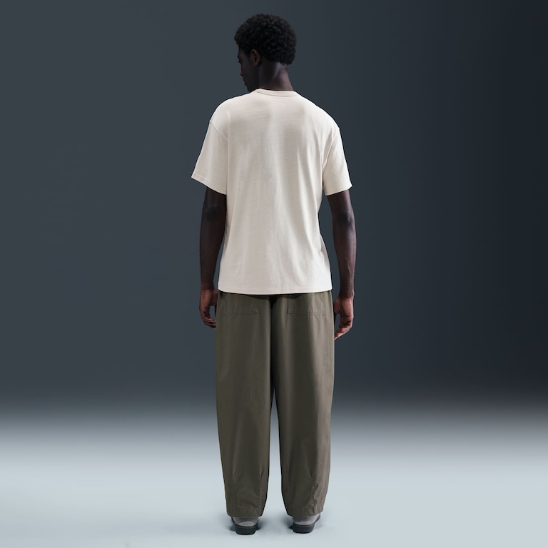 Camiseta Nike Sportswear Essential Masculina - Foto 5