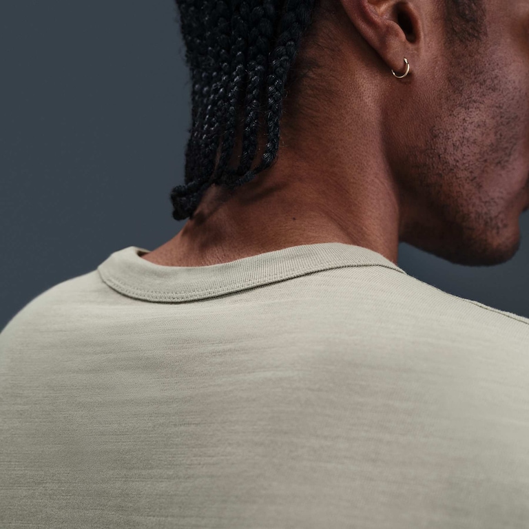 Camiseta Nike Sportswear Essential Masculina - Foto 2