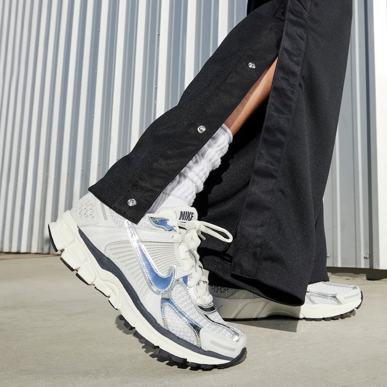 Tênis Nike Zoom Vomero 5 Feminino - Foto 10