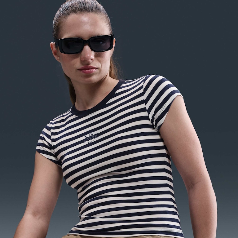 Camiseta Nike Sportswear Baby Look Feminina - Foto 3
