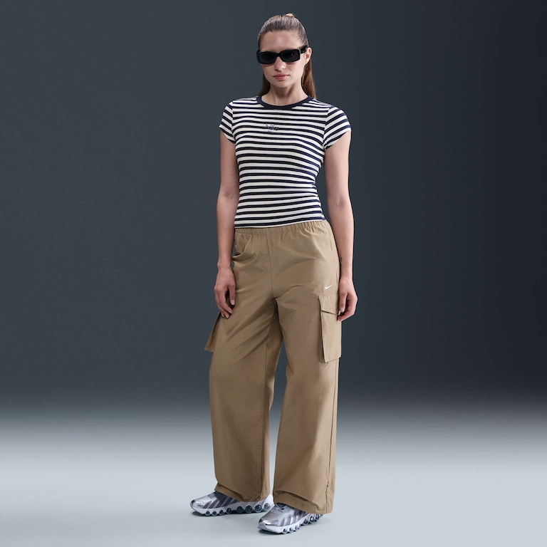 Camiseta Nike Sportswear Baby Look Feminina - Foto 4