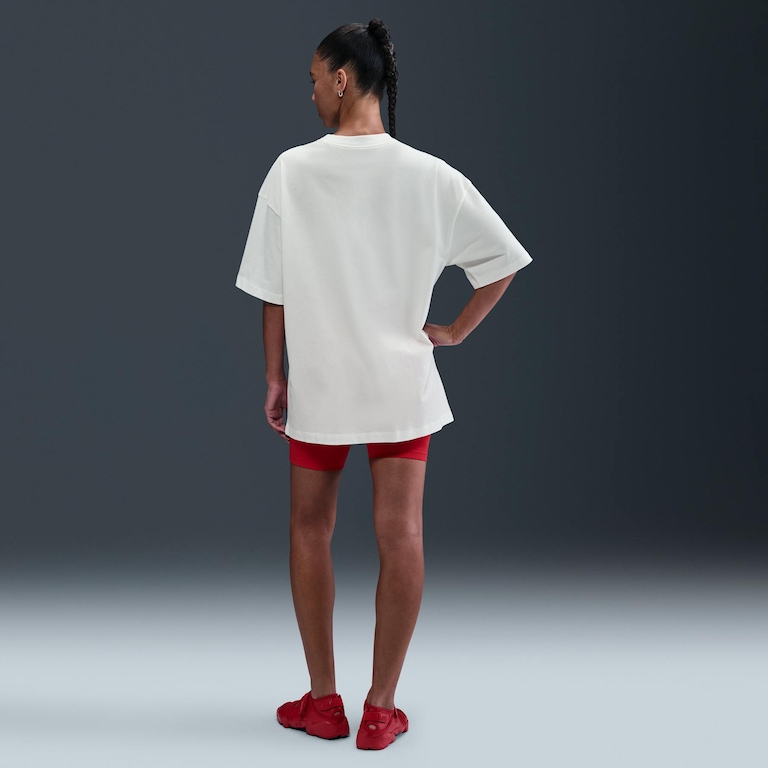 Camiseta Oversized Nike Sportswear Feminina - Foto 5