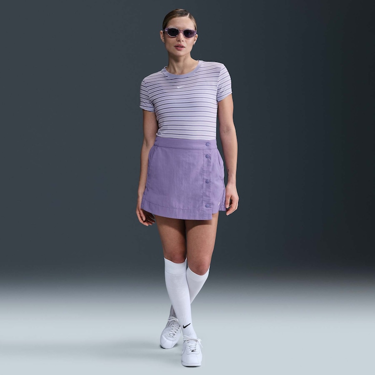 Camiseta Nike Sportswear Chill Knit Feminina - Foto 4