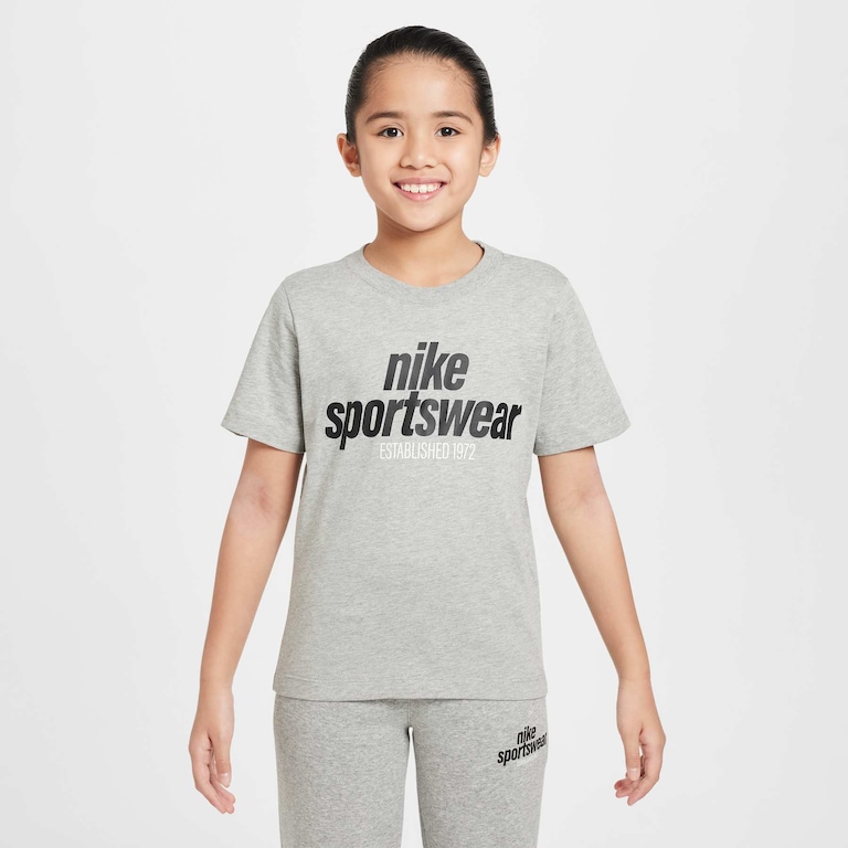 Camiseta Nike Sportswear Infantil - Foto 1