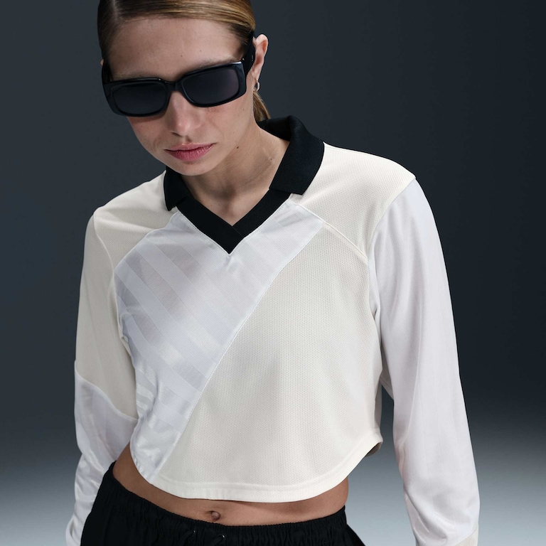 Camiseta Nike Sportswear Cropped Street Feminina - Foto 1