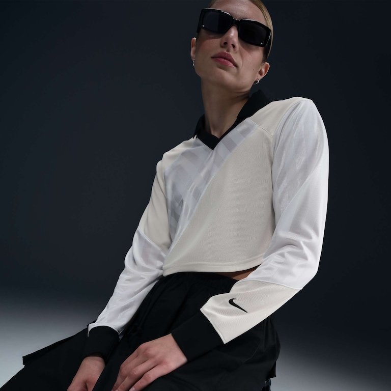 Camiseta Nike Sportswear Cropped Street Feminina - Foto 3