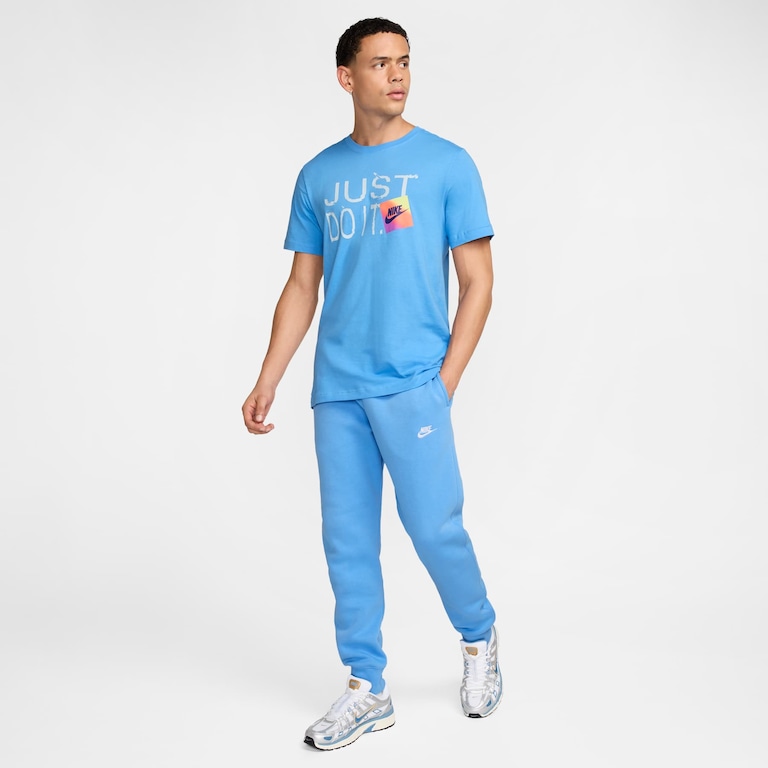 Camiseta Nike Sportswear Masculina - Foto 4