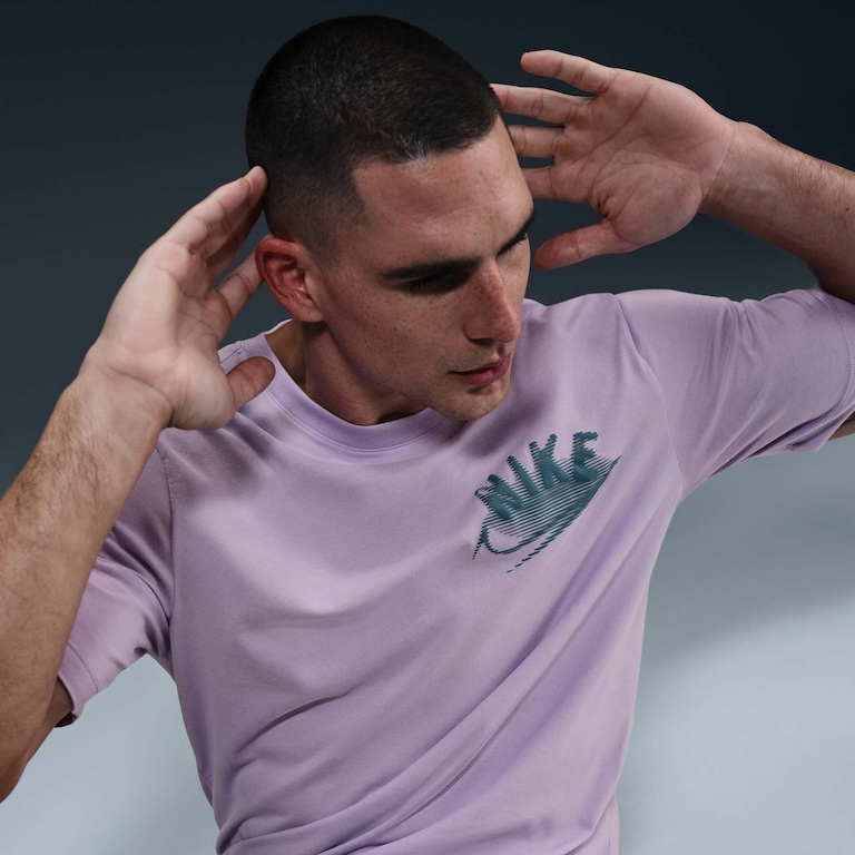 Camiseta Nike Dri-FIT Fitness Masculina - Foto 3