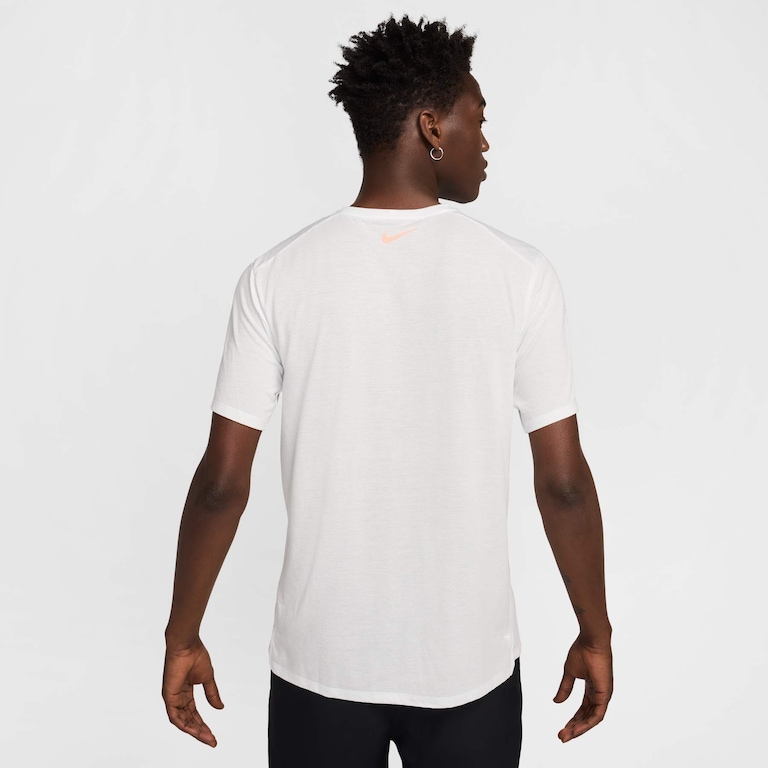 Camiseta Nike Dri-FIT Run Energy Masculina - Foto 2
