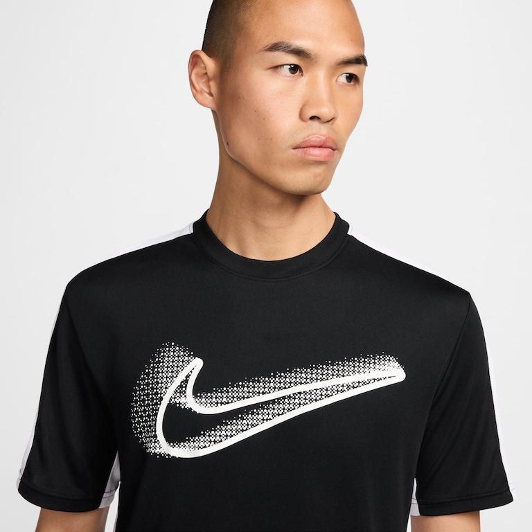 Camiseta Nike Dri-FIT Academy Masculina - Foto 3