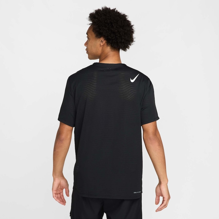 Camiseta Nike Dri-FIT ADV AeroSwift Masculina - Foto 2