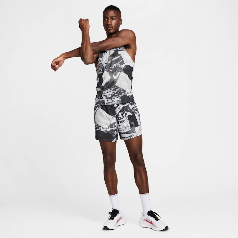 Shorts Nike Dri-FIT Energy Stride Masculino - Foto 8