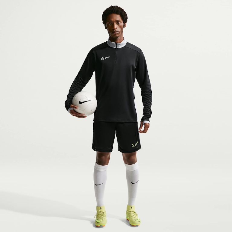 Camiseta Dri-FIT Nike Manga Longa Academy Masculina - Foto 4