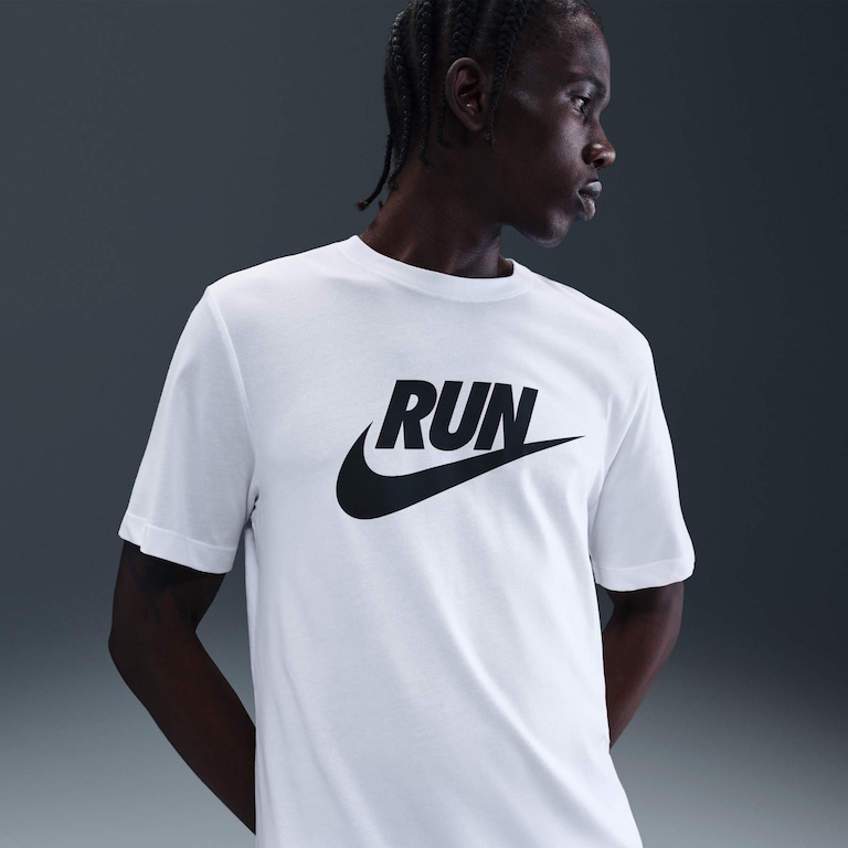 Camiseta Dri-FIT Nike Run Swoosh Masculina - Foto 1