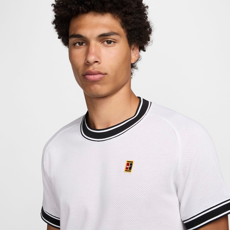 Camiseta Nike Court Heritage Masculina - Foto 3