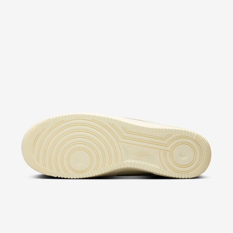 Tênis Nike Air Force 1 07 LX Masculino - Foto 2