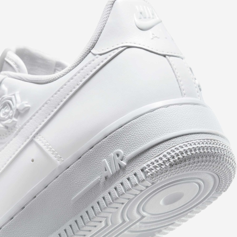 Tênis Nike Air Force 1 ’07 Feminino - Foto 8