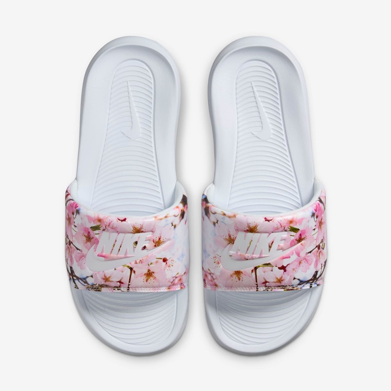 Chinelo Nike Victori One Feminino - Foto 5