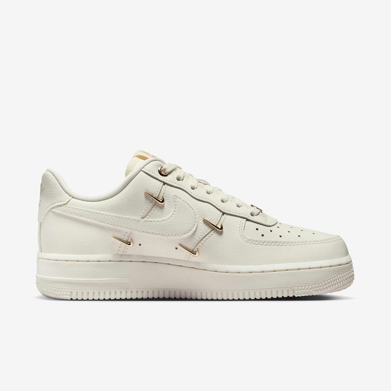 Tênis Nike Air Force 1 '07 LX Feminino - Foto 3