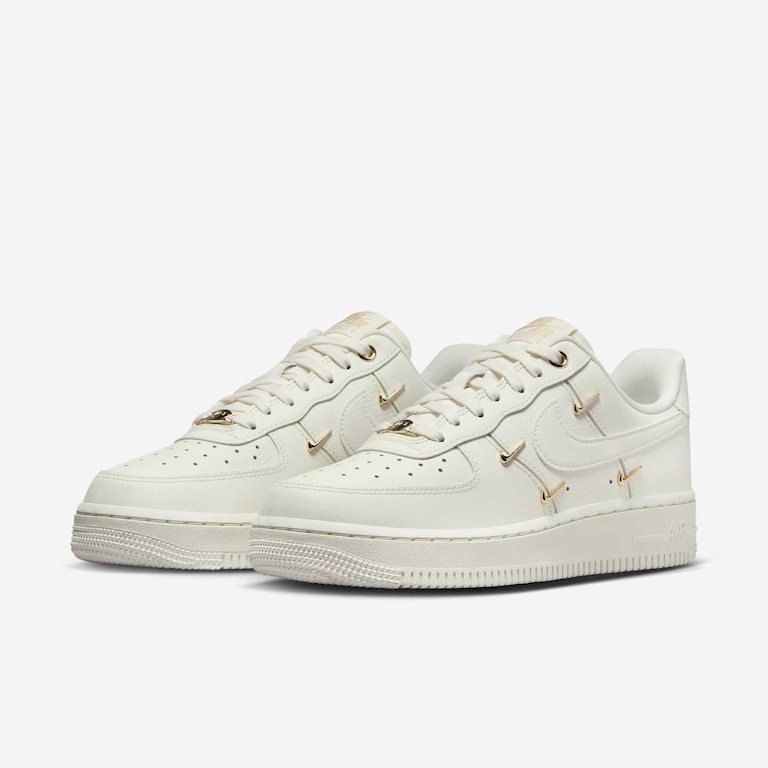 Tênis Nike Air Force 1 '07 LX Feminino - Foto 5