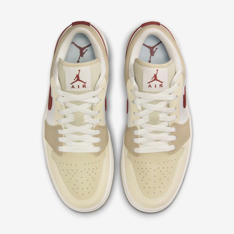 Tênis Air Jordan 1 Low Feminino - Foto 4