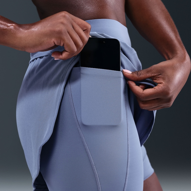 Shorts Dri-FIT Nike Universa 2IN1 Feminino - Foto 3