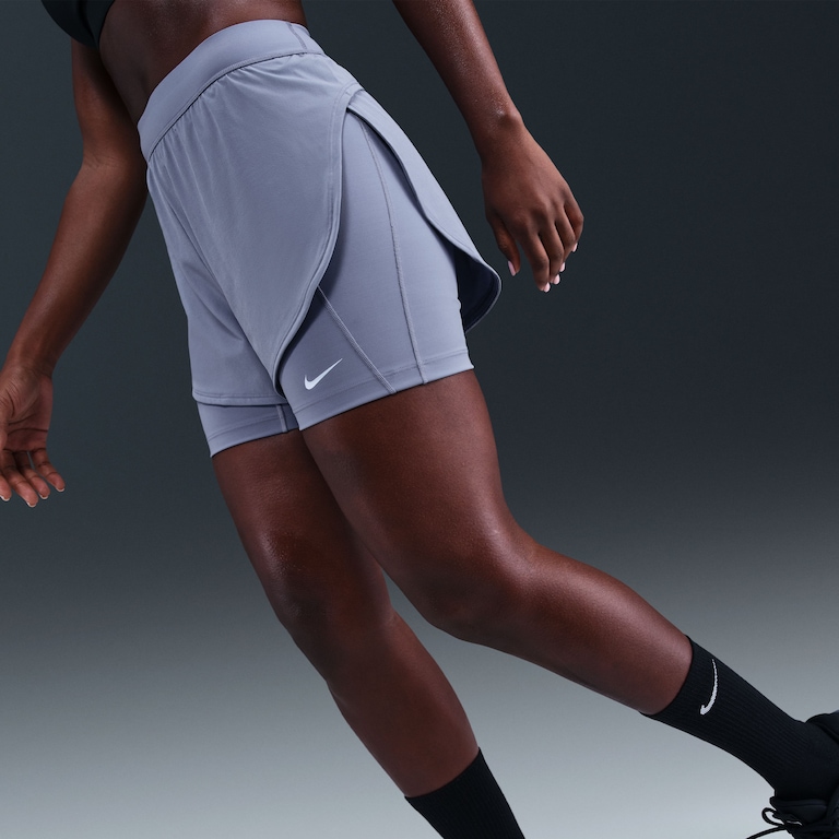 Shorts Dri-FIT Nike Universa 2IN1 Feminino - Foto 4
