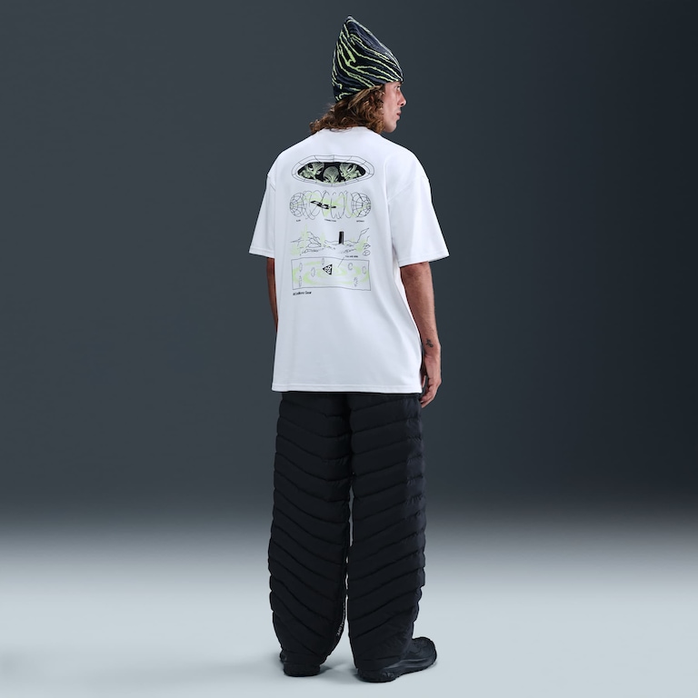 Camiseta Nike ACG Mystery Lights Masculina - Foto 5