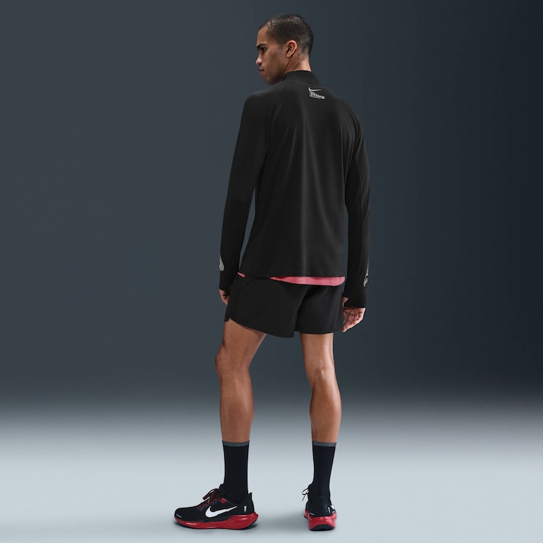 Camiseta Dri-FIT Nike Run Energy Stride Masculina - Foto 5