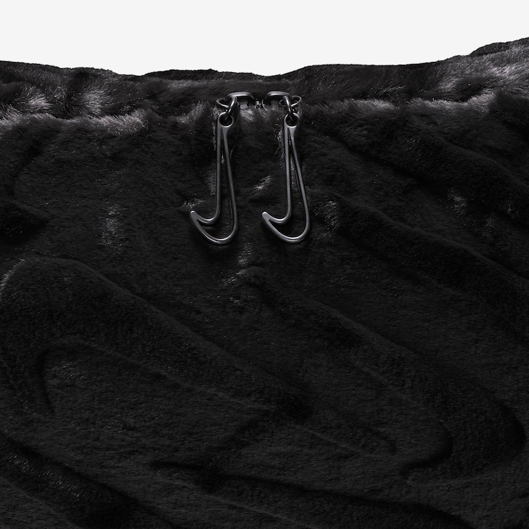 Bolsa Nike Sportswear Slouchy Faux Fur Feminina - Foto 5