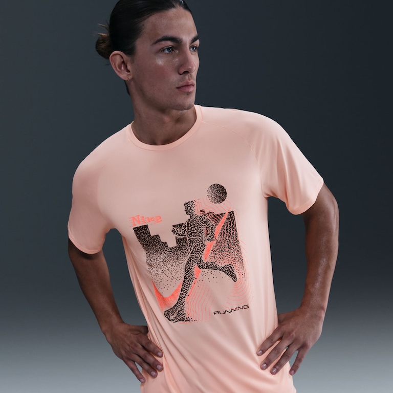 Camiseta Dri-FIT Nike Run Energy Stride Masculina - Foto 1