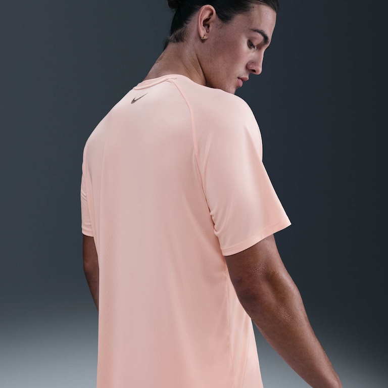 Camiseta Dri-FIT Nike Run Energy Stride Masculina - Foto 2