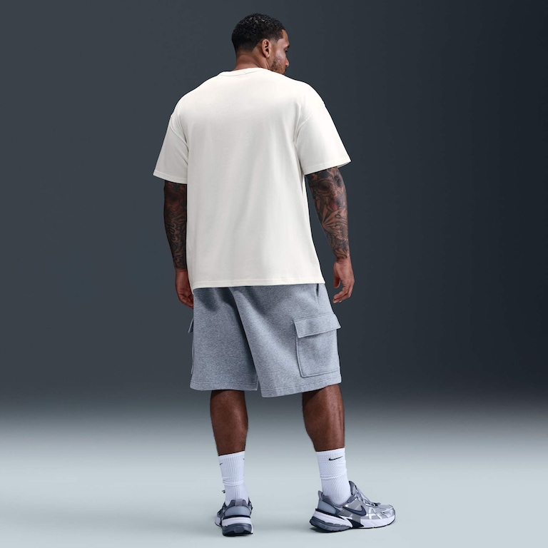 Camiseta Nike Sportswear Essentials Masculina - Foto 10