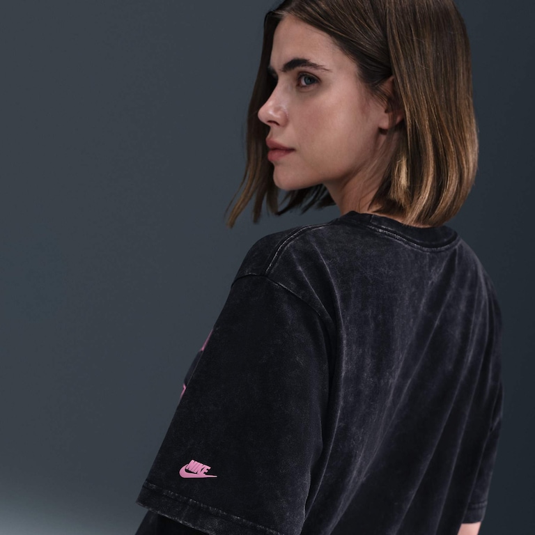 Camiseta Nike Sportswear Classics Feminina - Foto 2