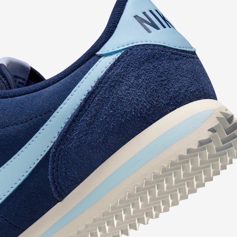 Tênis Nike Cortez Suede Feminino - Foto 8