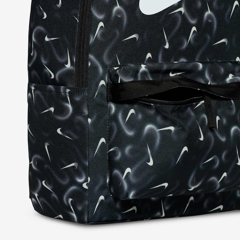 Mochila Nike Heritage Airbrush Unissex - Foto 5