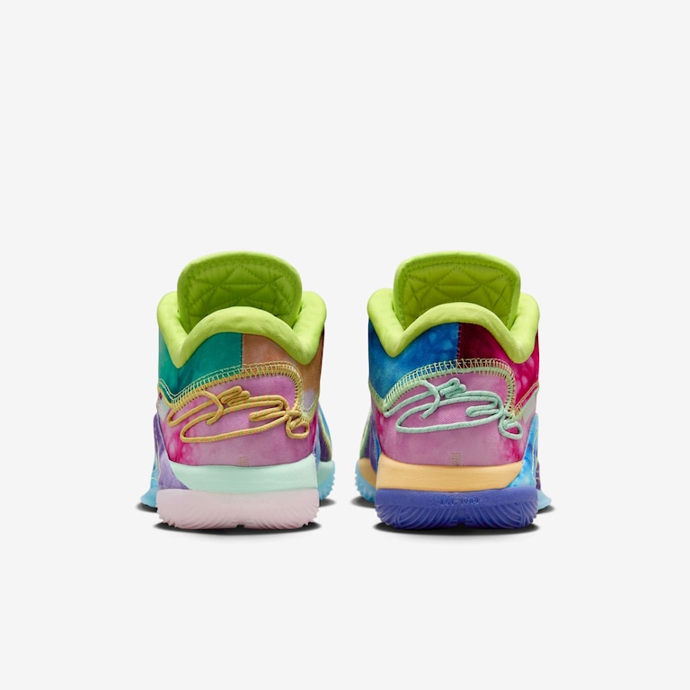 Monopoly x LeBron 22 - Foto 6