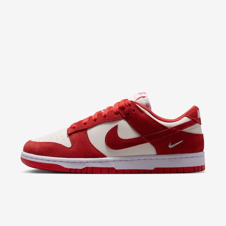 Tênis Nike Dunk Low SE Feminino - Foto 1