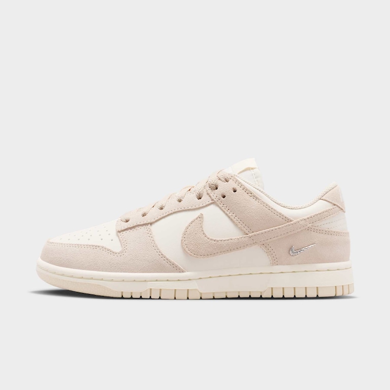 Tênis Nike Dunk Low SE Feminino - Foto 1