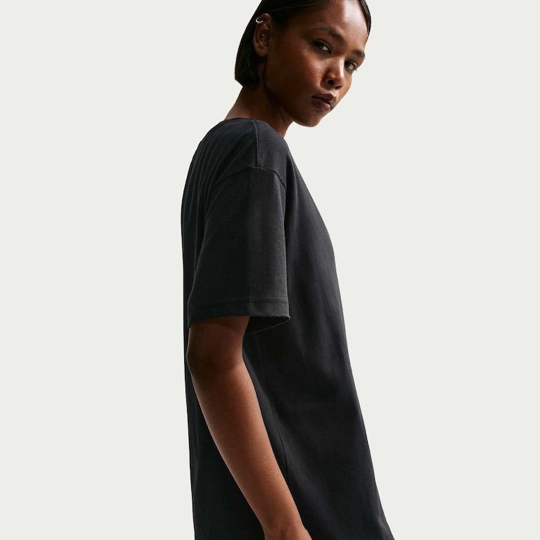 Camiseta Nike Sportswear Classic Feminina - Foto 2