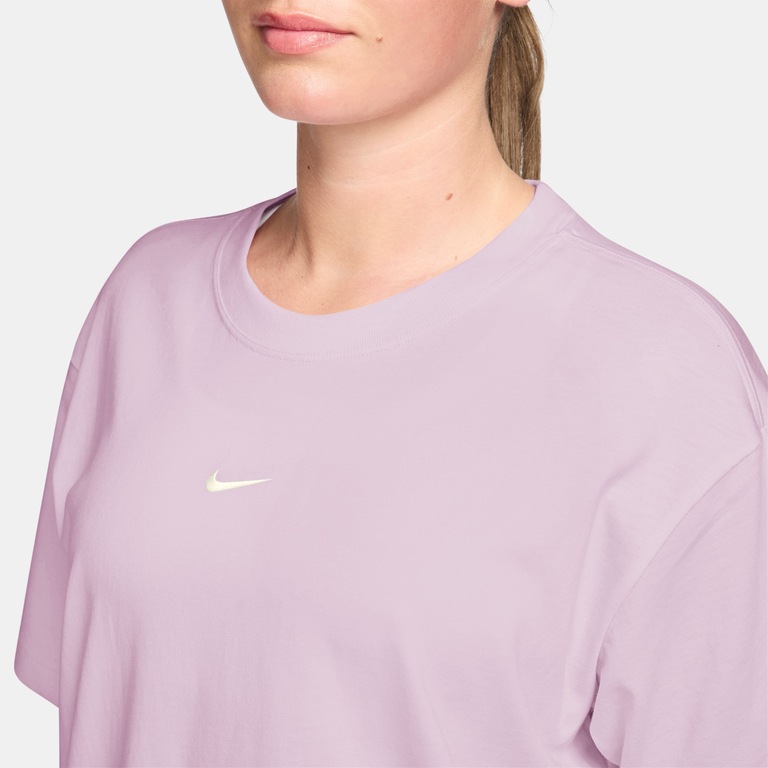 Camiseta Nike Sportswear Classic Feminina - Foto 2