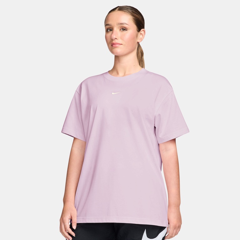 Camiseta Nike Sportswear Classic Feminina - Foto 1