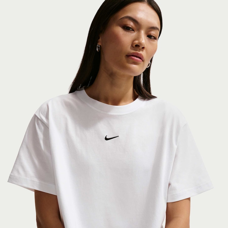 Camiseta Cropped Nike Sportswear Classic Feminina - Foto 3